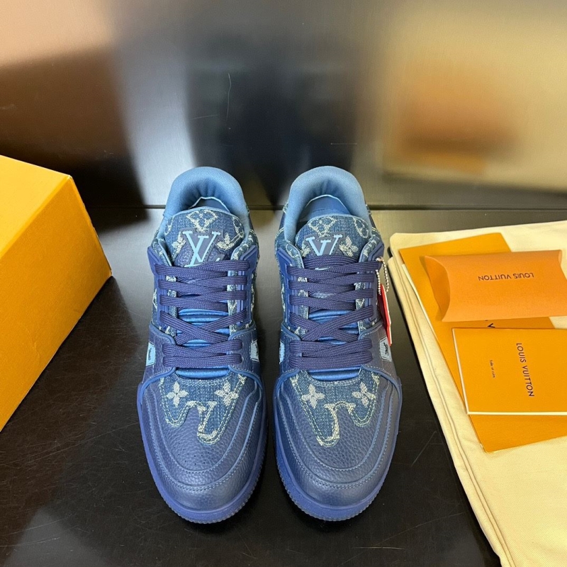 l**is V*t*n sneakers